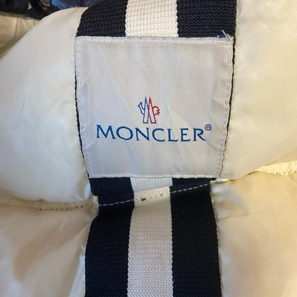 Vintage moncler puffer jacket - Picture 4 of 7